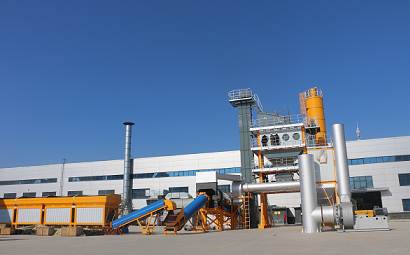 Sinoroader welcomes guests from all over the world with a broad mind